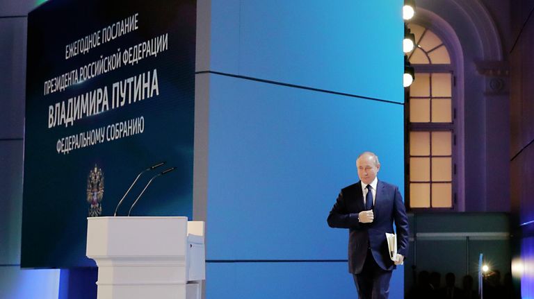Президент РФ Владимир Путин перед выступлением с ежегодным посланием Федеральному Собранию Президент РФ Владимир Путин перед выступлением с ежегодным посланием Федеральному Собранию