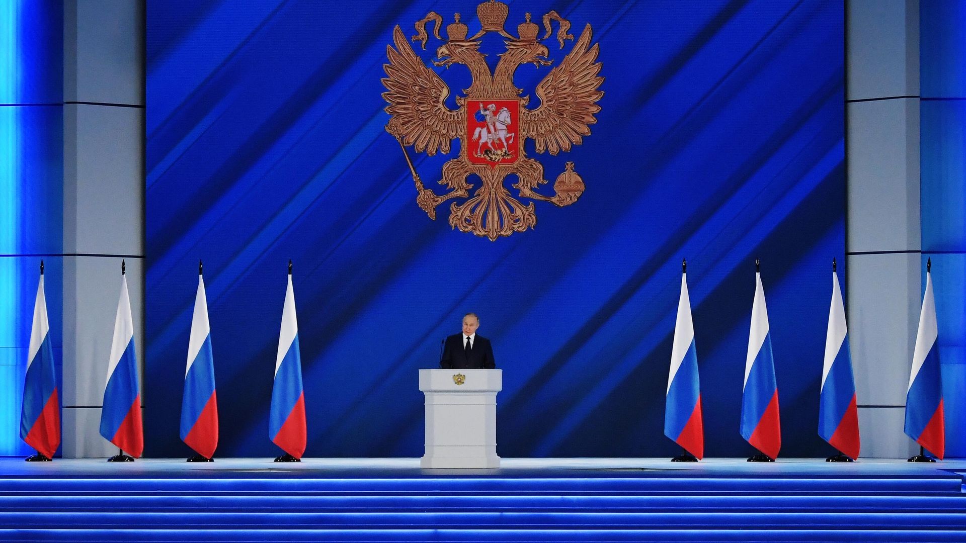 Президент РФ Владимир Путин выступает с ежегодным посланием Федеральному Собранию Президент РФ Владимир Путин выступает с ежегодным посланием Федеральному Собранию - РИА Новости, 1920, 21.04.2021