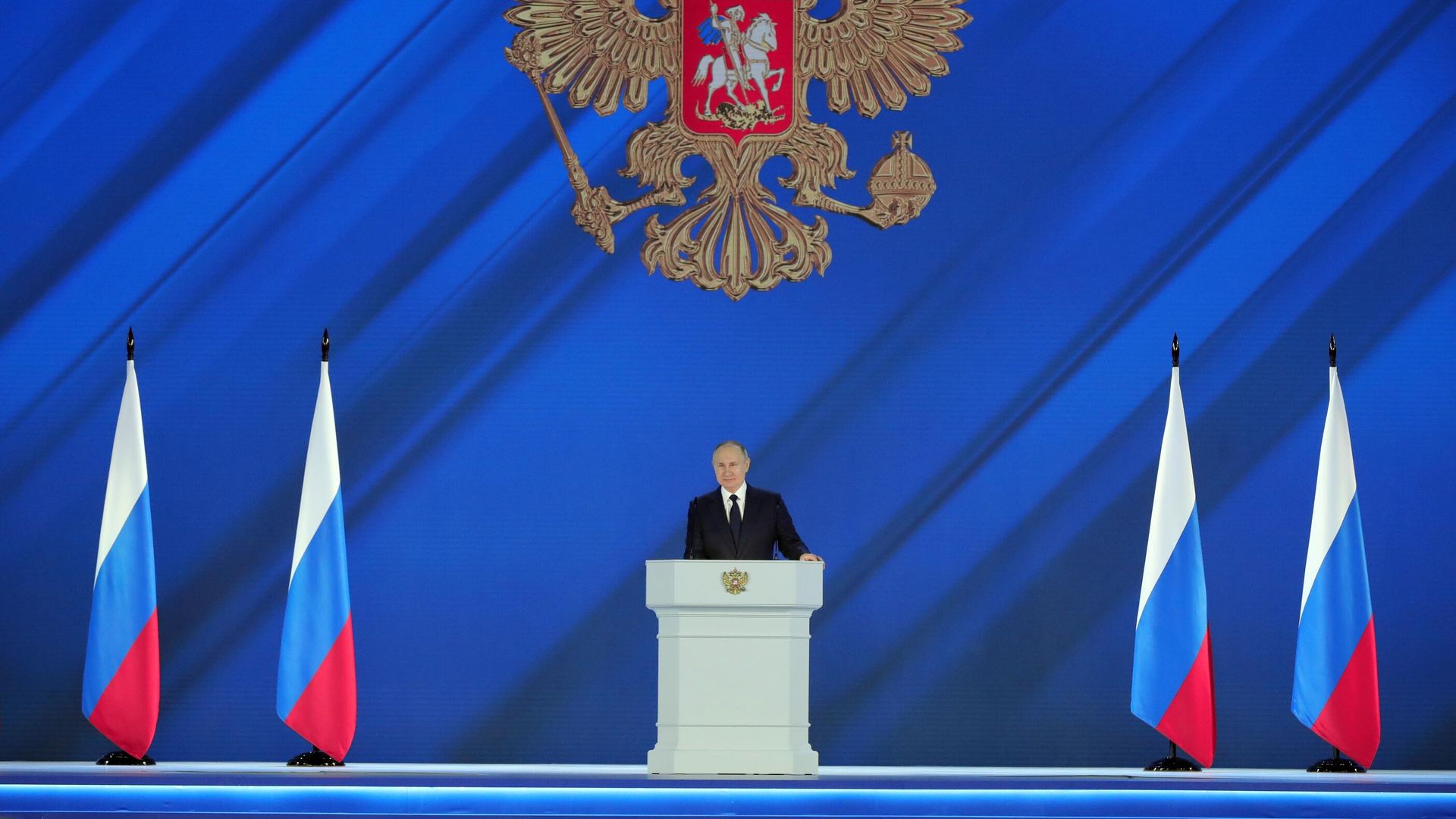 Президент РФ Владимир Путин выступает с ежегодным посланием Федеральному Собранию Президент РФ Владимир Путин выступает с ежегодным посланием Федеральному Собранию - РИА Новости, 1920, 21.04.2021