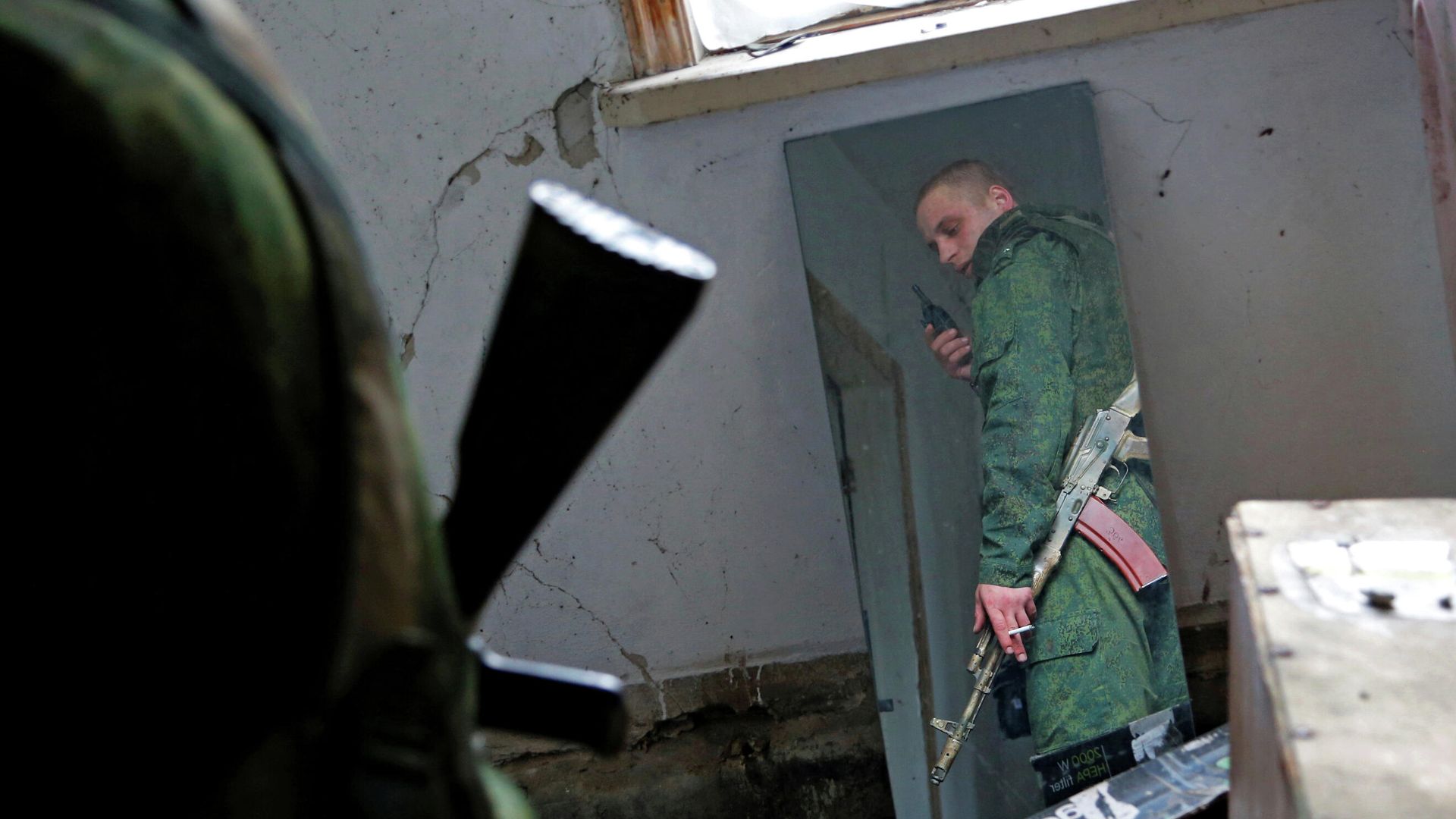 Военнослужащий ЛНР на линии соприкосновения в Луганской области Военнослужащий ЛНР на линии соприкосновения в Луганской области - РИА Новости, 1920, 14.11.2021