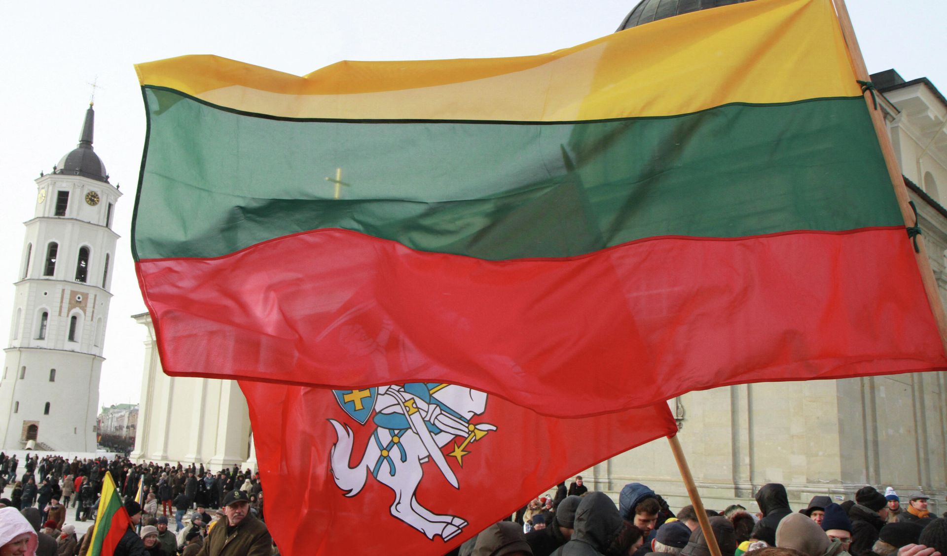 Флаг Литвы во время Дня независимости в Вильнюсе Флаг Литвы во время Дня независимости в Вильнюсе - РИА Новости, 1920, 22.04.2021