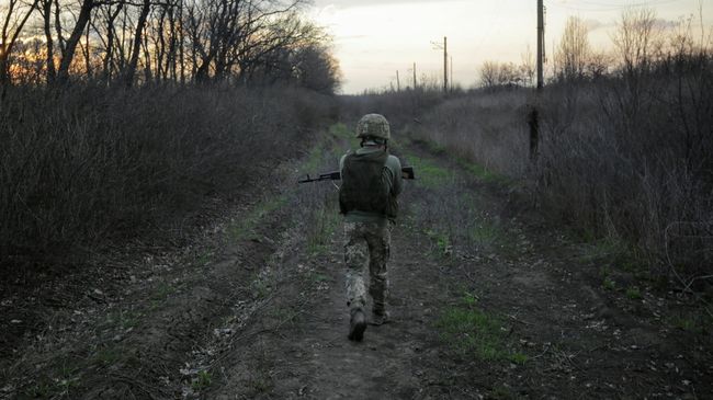 Украинский военный в окрестностях Донецка