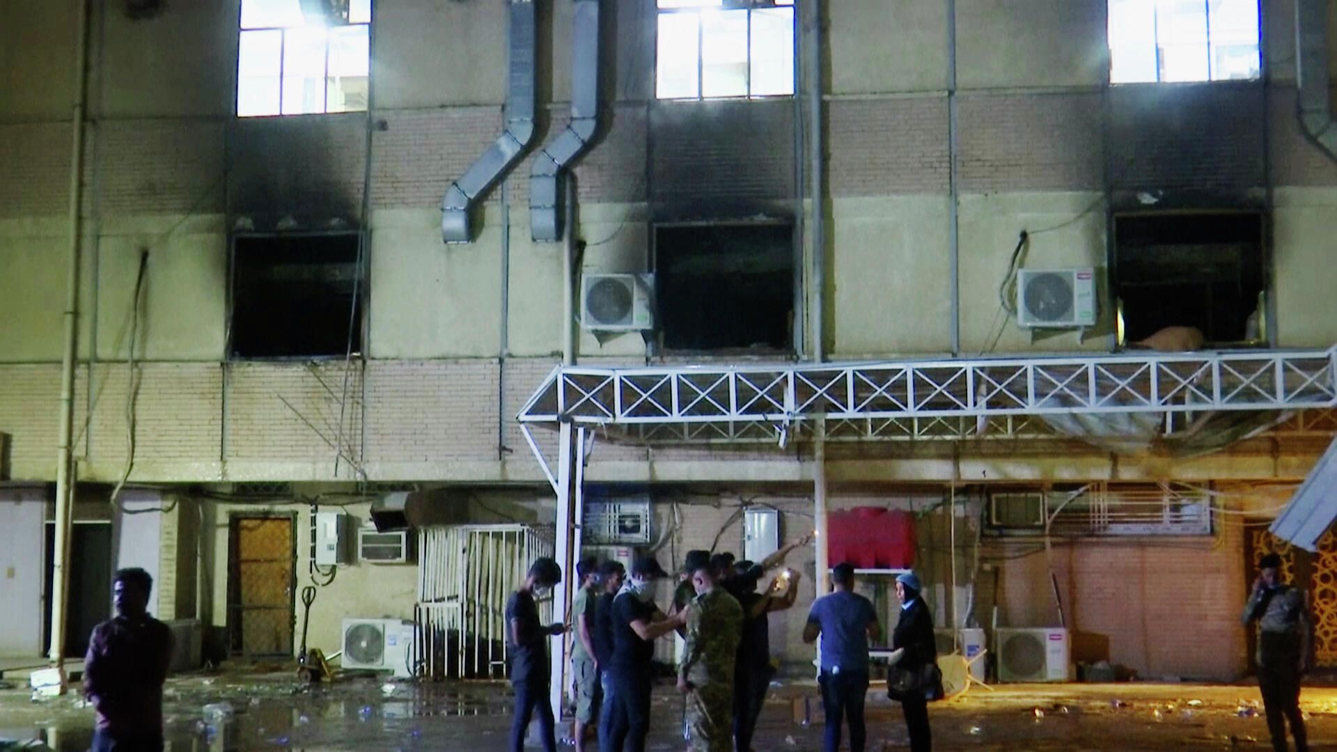 Пожар в больнице в Багдаде (Ирак), где погибло 28 человек Пожар в больнице в Багдаде (Ирак), где погибло 28 человек - РИА Новости, 1920, 25.04.2021