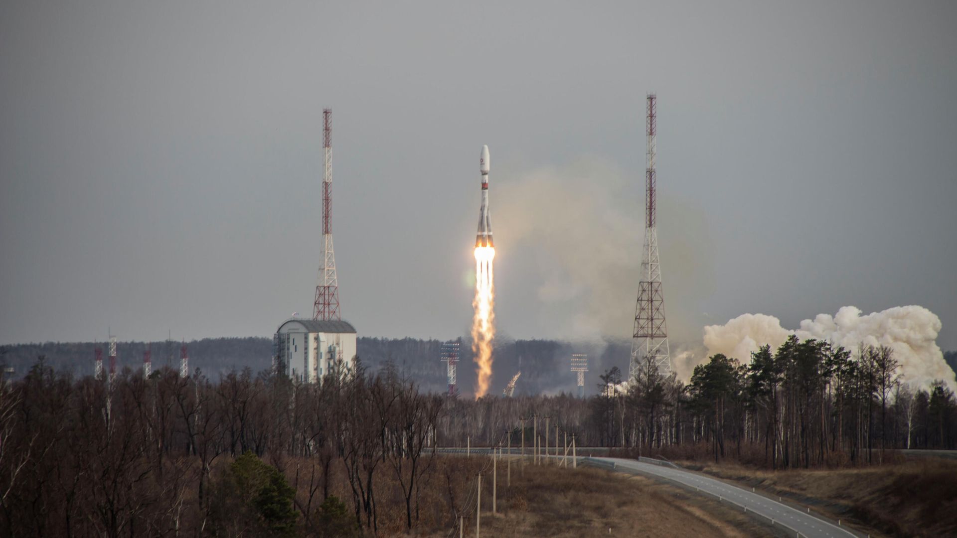 Пуск ракеты Союз-2 с 36 британскими спутниками связи с космодрома Восточный Пуск ракеты Союз-2 с 36 британскими спутниками связи с космодрома Восточный - РИА Новости, 1920, 29.05.2021