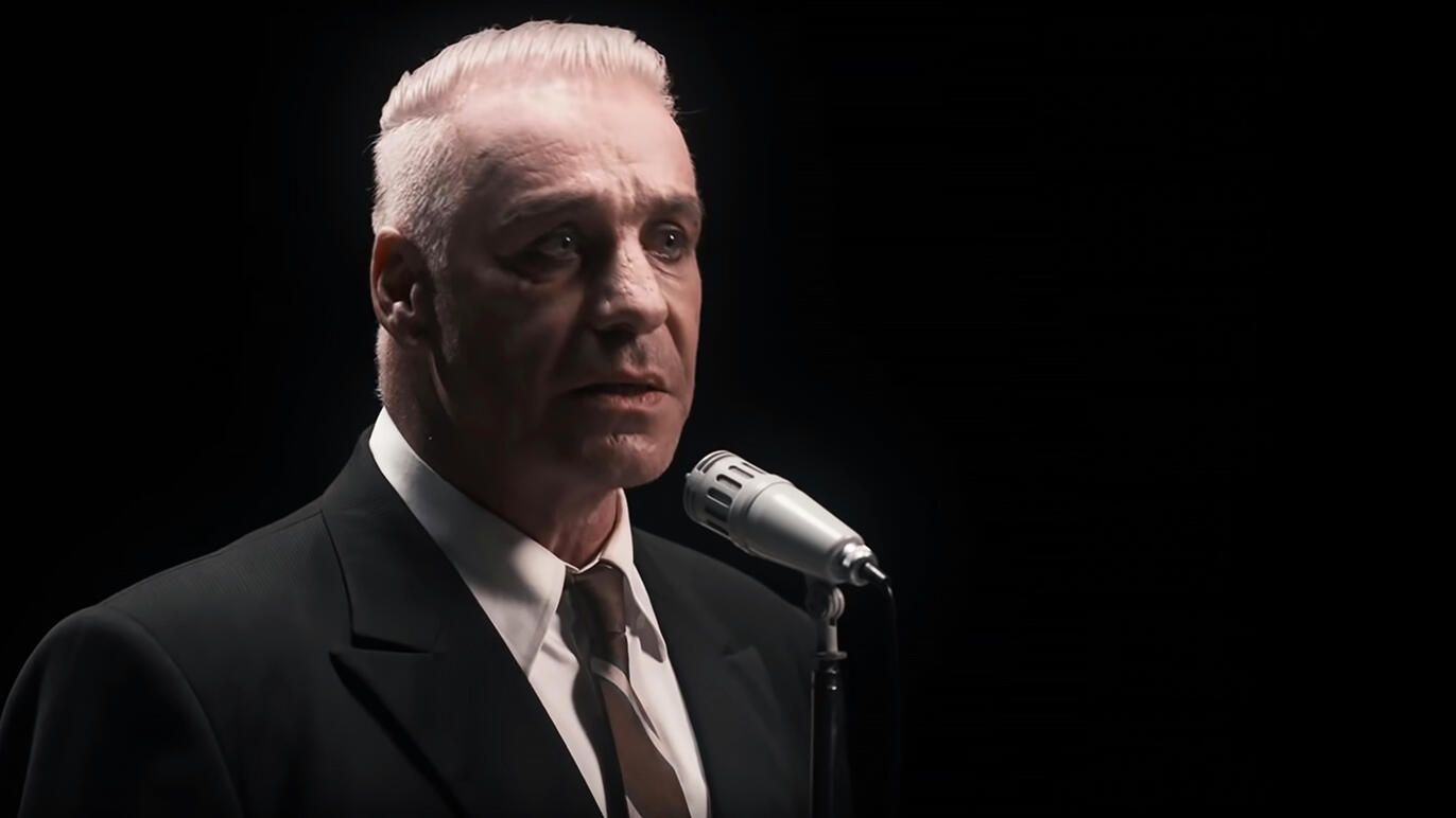 Кадр из клипа Till Lindemann Любимый город Кадр из клипа Till Lindemann Любимый город - РИА Новости, 1920, 09.05.2021