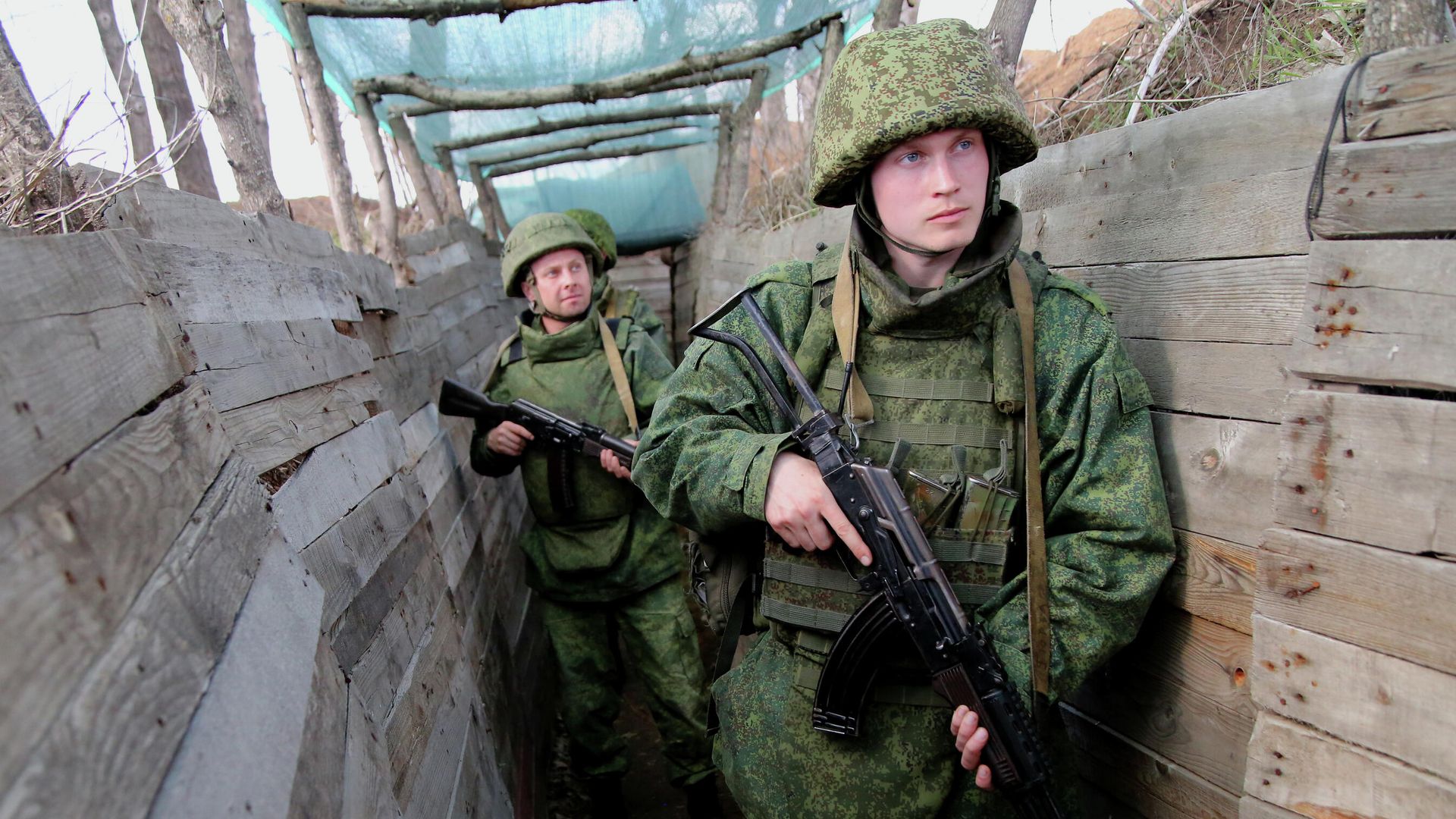 Бойцы Народной милиции ДНР на западной окраине Донецка на линии соприкосновения Бойцы Народной милиции ДНР на западной окраине Донецка на линии соприкосновения - РИА Новости, 1920, 25.07.2021
