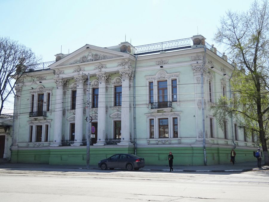 Дворец Николая Алфераки сегодня занимает историко-краеведческий музей Дворец Николая Алфераки сегодня занимает историко-краеведческий музей