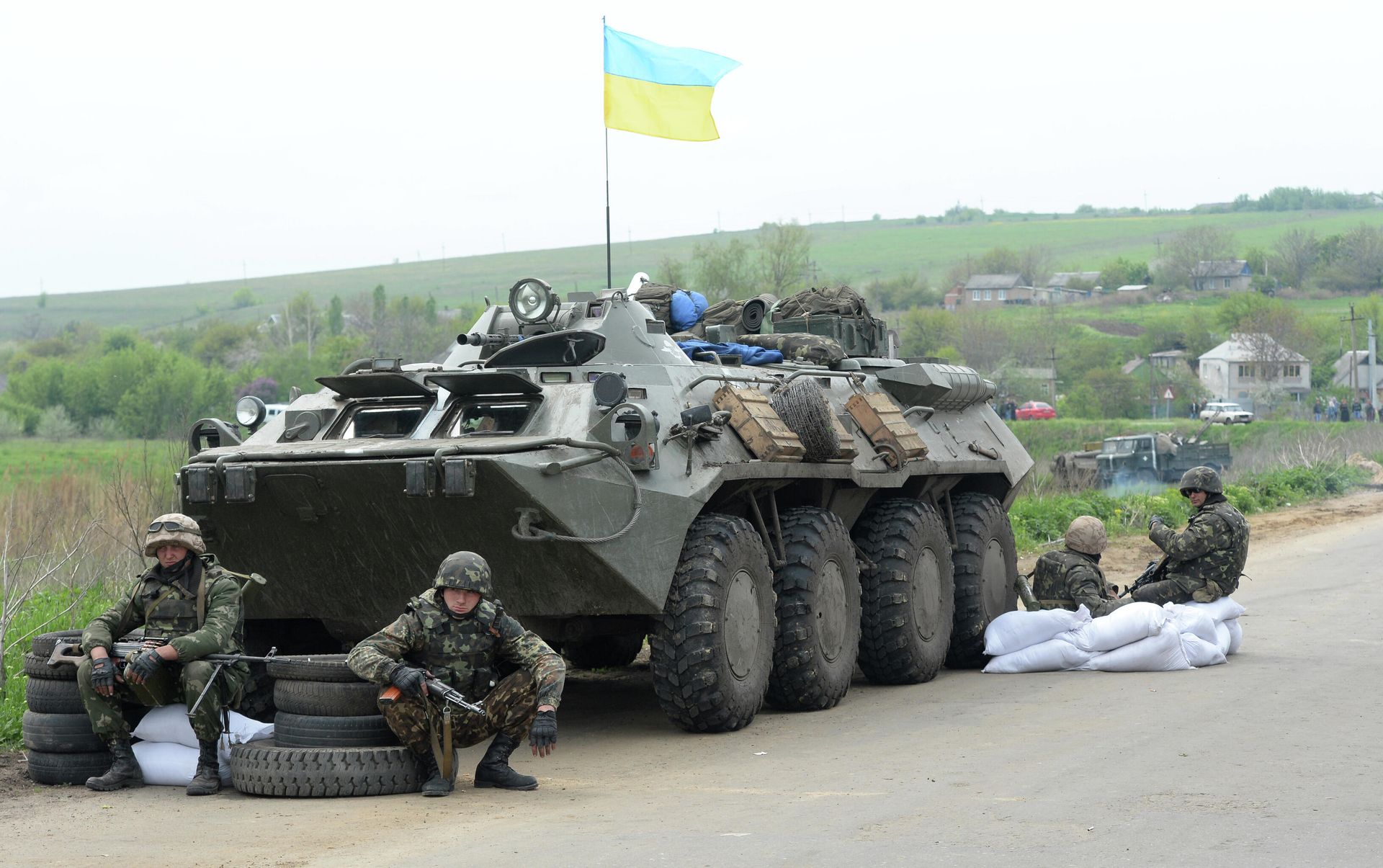 Украинские военные у села Андреевское около города Славянска Донецкой области. 2014 год Украинские военные у села Андреевское около города Славянска Донецкой области. 2014 год - РИА Новости, 1920, 25.04.2024