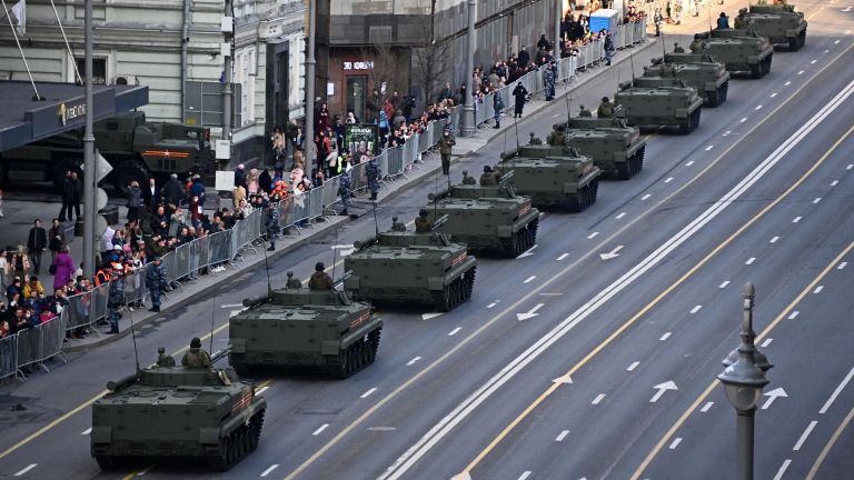 Боевые машины пехоты БМП-3 на репетиции парада к 76-й годовщине Победы в Великой Отечественной войне Боевые машины пехоты БМП-3 на репетиции парада к 76-й годовщине Победы в Великой Отечественной войне