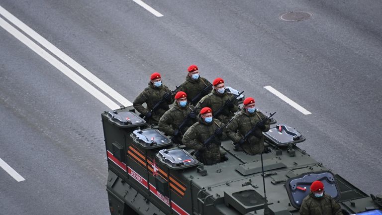 Военнослужащие на репетиции парада к 76-й годовщине Победы в Великой Отечественной войне Военнослужащие на репетиции парада к 76-й годовщине Победы в Великой Отечественной войне