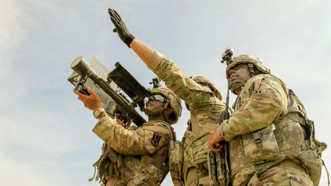 Американские военнослужащие с ПЗРК Stinger во время учений