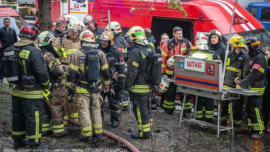 Пожар в гостинице Вечный зов-Кожуховская в Москве Пожар в гостинице Вечный зов-Кожуховская в Москве - РИА Новости, 1920, 04.05.2021