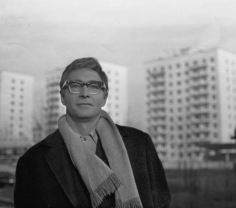 Кадр из фильма режиссера Станислава Ростоцкого Доживем до понедельника Кадр из фильма режиссера Станислава Ростоцкого Доживем до понедельника