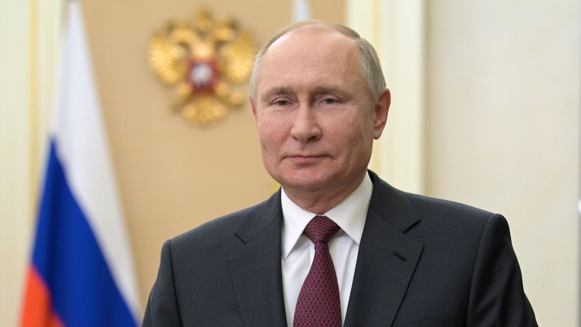 Президент РФ Владимир Путин во время видеообращения по случаю старта финального этапа Х Всероссийского фестиваля Ночной хоккейной лиги в Сочи - РИА Новости, 1920, 08.05.2021