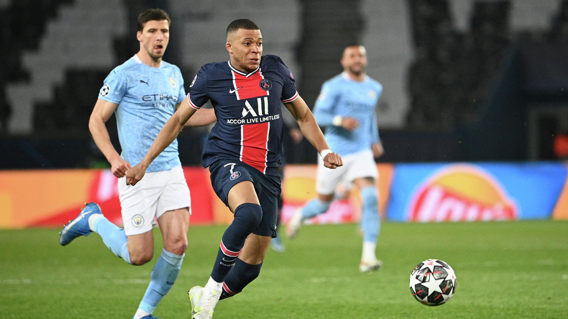 Paris Saint-Germain's French forward Kylian Mbappe runs after the ball during the UEFA Champions League first leg semi-final football match between Paris Saint-Germain (PSG) and Manchester City at the Parc des Princes stadium in Paris on April 28, 2021. (Photo by Anne-Christine POUJOULAT / AFP) Paris Saint-Germain's French forward Kylian Mbappe runs after the ball during the UEFA Champions League first leg semi-final football match between Paris Saint-Germain (PSG) and Manchester City at the Parc des Princes stadium in Paris on April 28, 2021. (Photo by Anne-Christine POUJOULAT / AFP) - РИА Новости, 1920, 04.05.2021