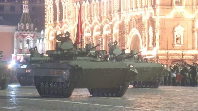 Ночная репетиция парада Победы на Красной площади. Кадры Минобороны - РИА Новости, 1920, 05.05.2021