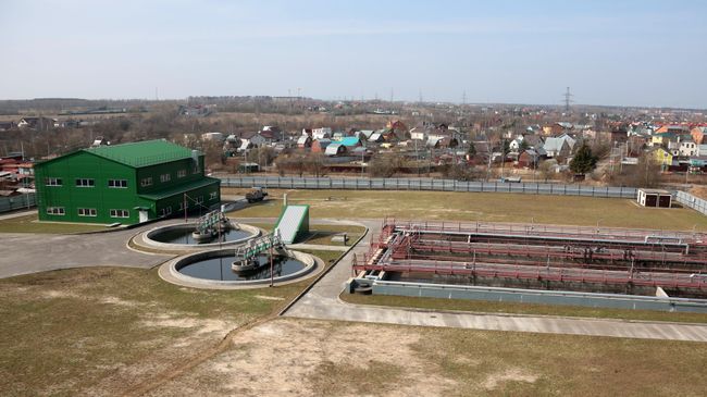 Бассейны биологической очистки и пункт доочистки воды канализационно-очистных сооружений Кокошкино в Новой Москве