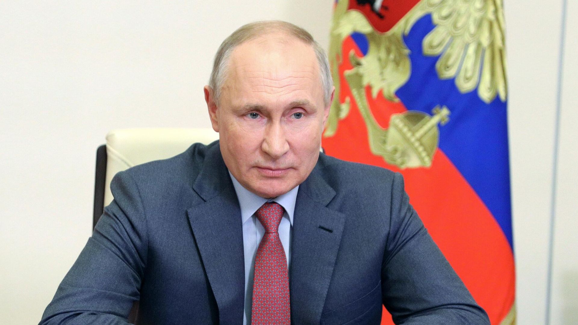 Президент РФ Владимир Путин проводит оперативное совещание с постоянными членами Совета безопасности Президент РФ Владимир Путин проводит оперативное совещание с постоянными членами Совета безопасности - РИА Новости, 1920, 18.05.2021