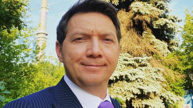Комментатор Георгий Черданцев. Комментатор Георгий Черданцев.