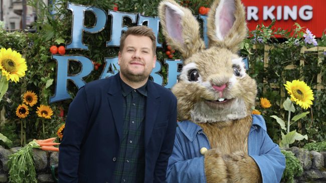 Британский актер Джеймс Корден на премьере фильма Кролик Питер Британский актер Джеймс Корден на премьере фильма Кролик Питер