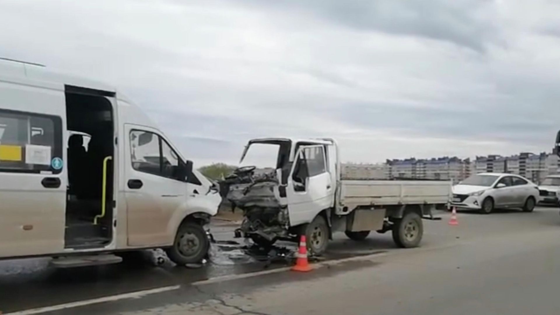 ДТП на въезде в Сосновоборск под Красноярском ДТП на въезде в Сосновоборск под Красноярском - РИА Новости, 1920, 17.05.2021