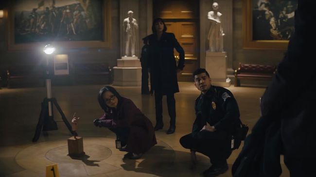 Кадр из сериала Потерянный символ