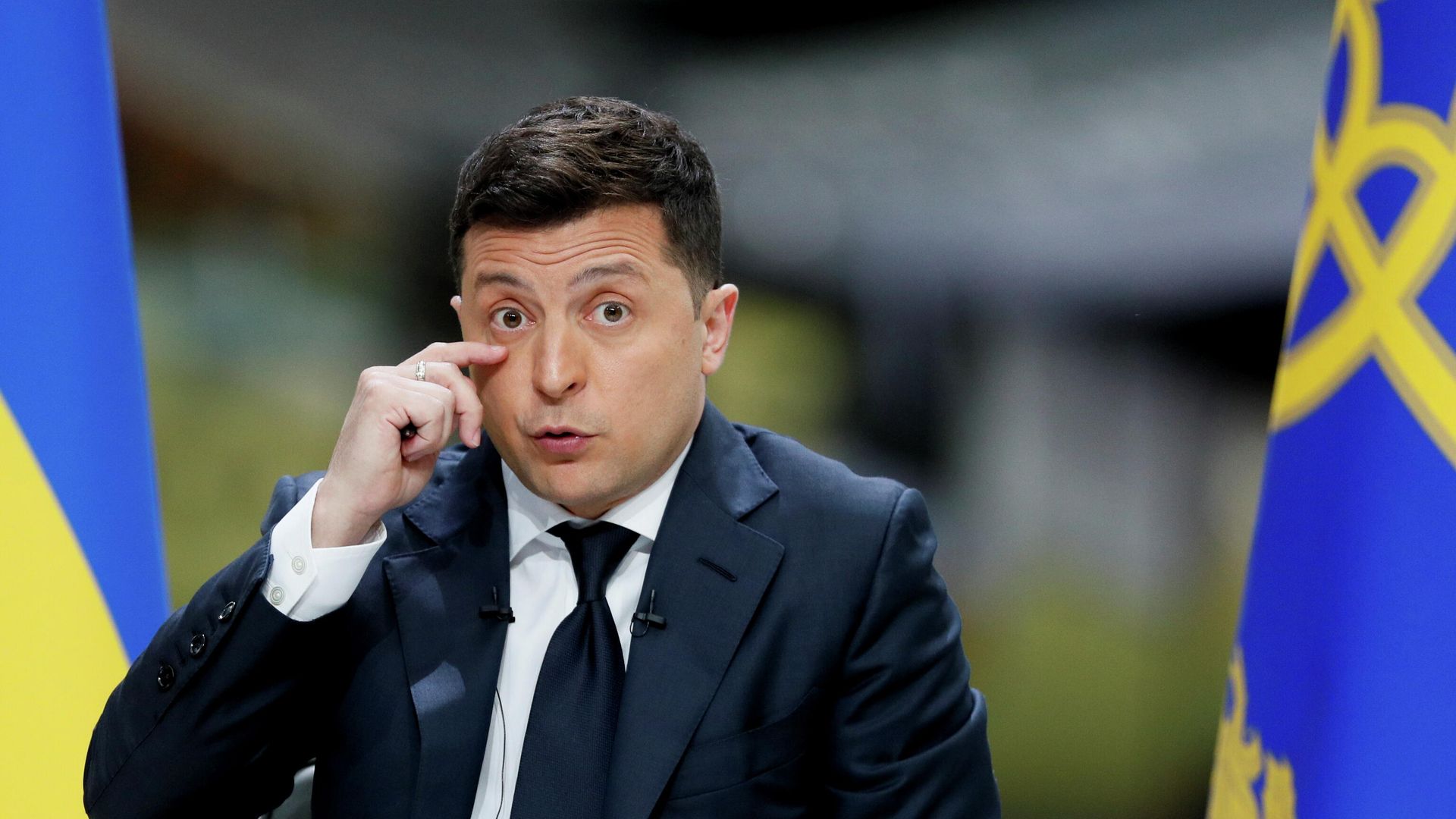 Президент Украины Владимир Зеленский во время пресс-конференции по итогам второго года своей работы на авиазаводе Антонов Президент Украины Владимир Зеленский во время пресс-конференции по итогам второго года своей работы на авиазаводе Антонов - РИА Новости, 1920, 07.06.2021