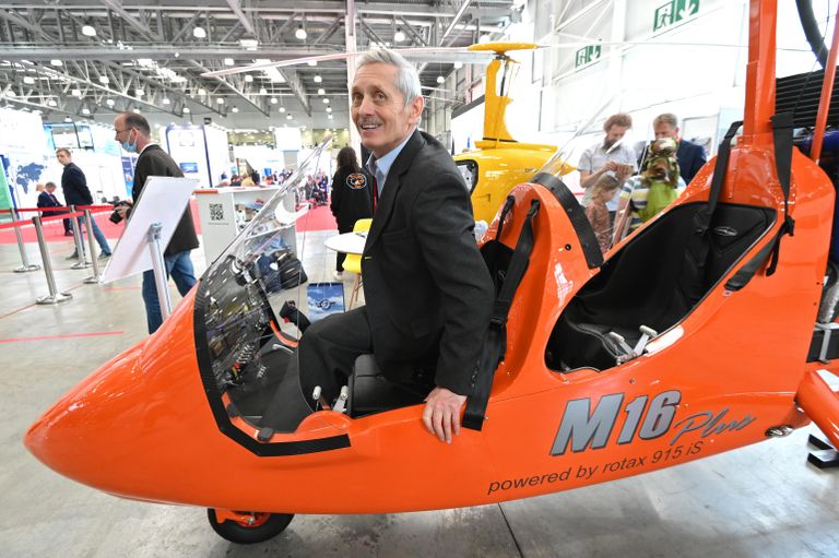 Автожир MAGNI GYRO M16 на XIV Международной выставки вертолетной индустрии HeliRussia 2021 в Москве Автожир MAGNI GYRO M16 на XIV Международной выставки вертолетной индустрии HeliRussia 2021 в Москве