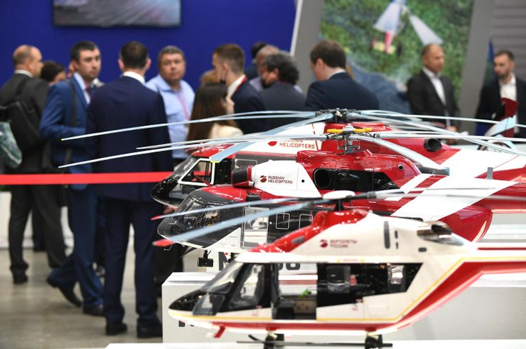 Макеты вертолетов на XIV Международной выставки вертолетной индустрии HeliRussia 2021 в Москве Макеты вертолетов на XIV Международной выставки вертолетной индустрии HeliRussia 2021 в Москве