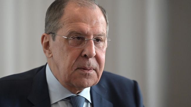 Министр иностранных дел РФ Сергей Лавров во время встречи в Сочи с министром иностранных дел Греции Никосом Дендиасом