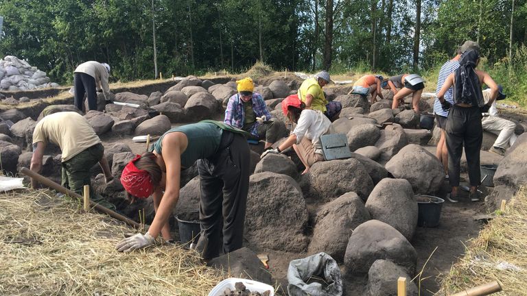 Раскоп на городище Усвят Раскоп на городище Усвят