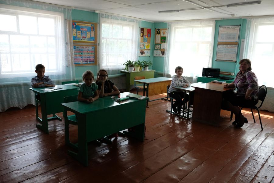 Все младшие школьники объединены в один класс Все младшие школьники объединены в один класс