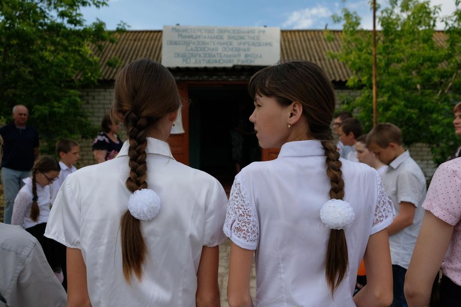 Двойняшки-шестиклассницы Алина и Алия Двойняшки-шестиклассницы Алина и Алия