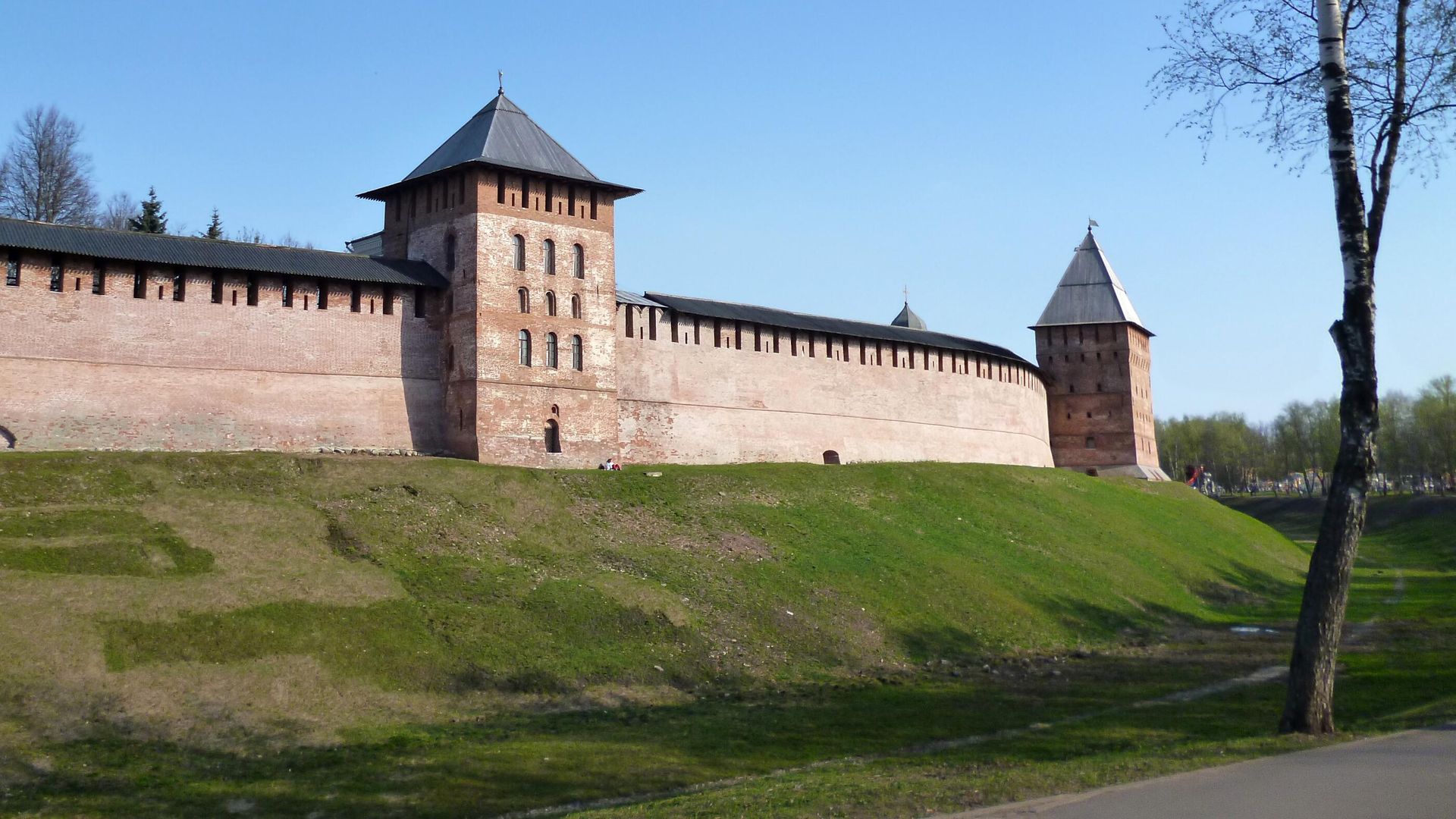 Кремлевская стена в Великом Новгороде Кремлевская стена в Великом Новгороде - РИА Новости, 1920, 18.09.2024