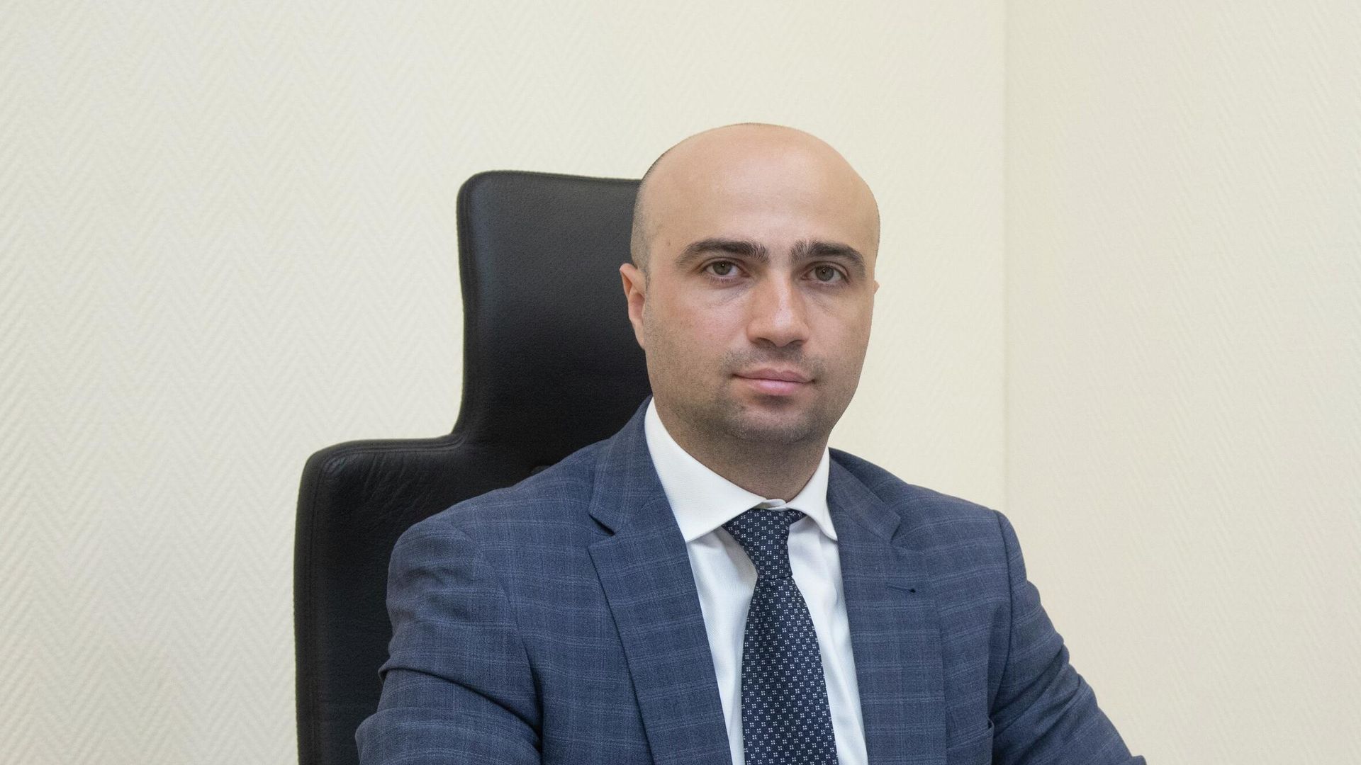 Гендиректор Единого госзаказчика в строительстве Карен Оганесян Гендиректор Единого госзаказчика в строительстве Карен Оганесян - РИА Новости, 1920, 20.12.2023