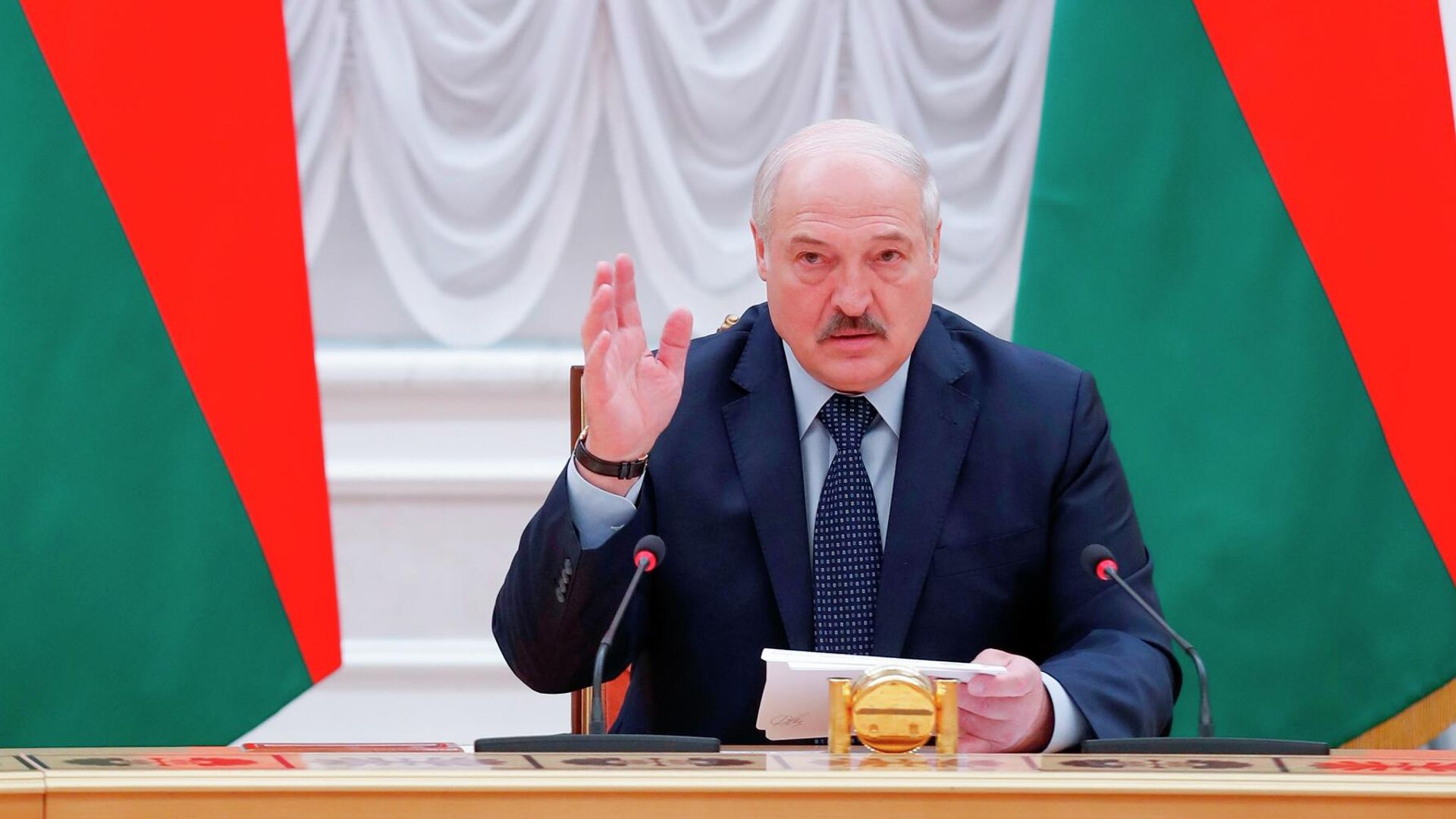 Президент Белоруссии Александр Лукашенко принимает участие в заседании Совета глав правительств СНГ Президент Белоруссии Александр Лукашенко принимает участие в заседании Совета глав правительств СНГ - РИА Новости, 1920, 02.07.2021