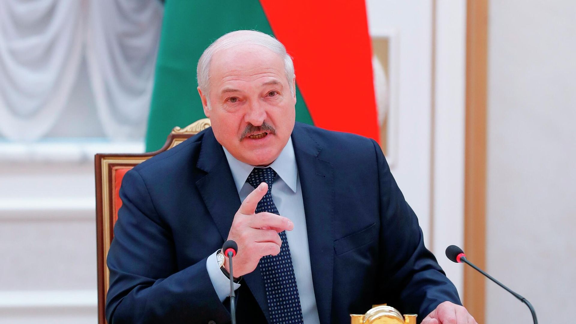 Президент Белоруссии Александр Лукашенко принимает участие в заседании Совета глав правительств СНГ - РИА Новости, 1920, 22.06.2021