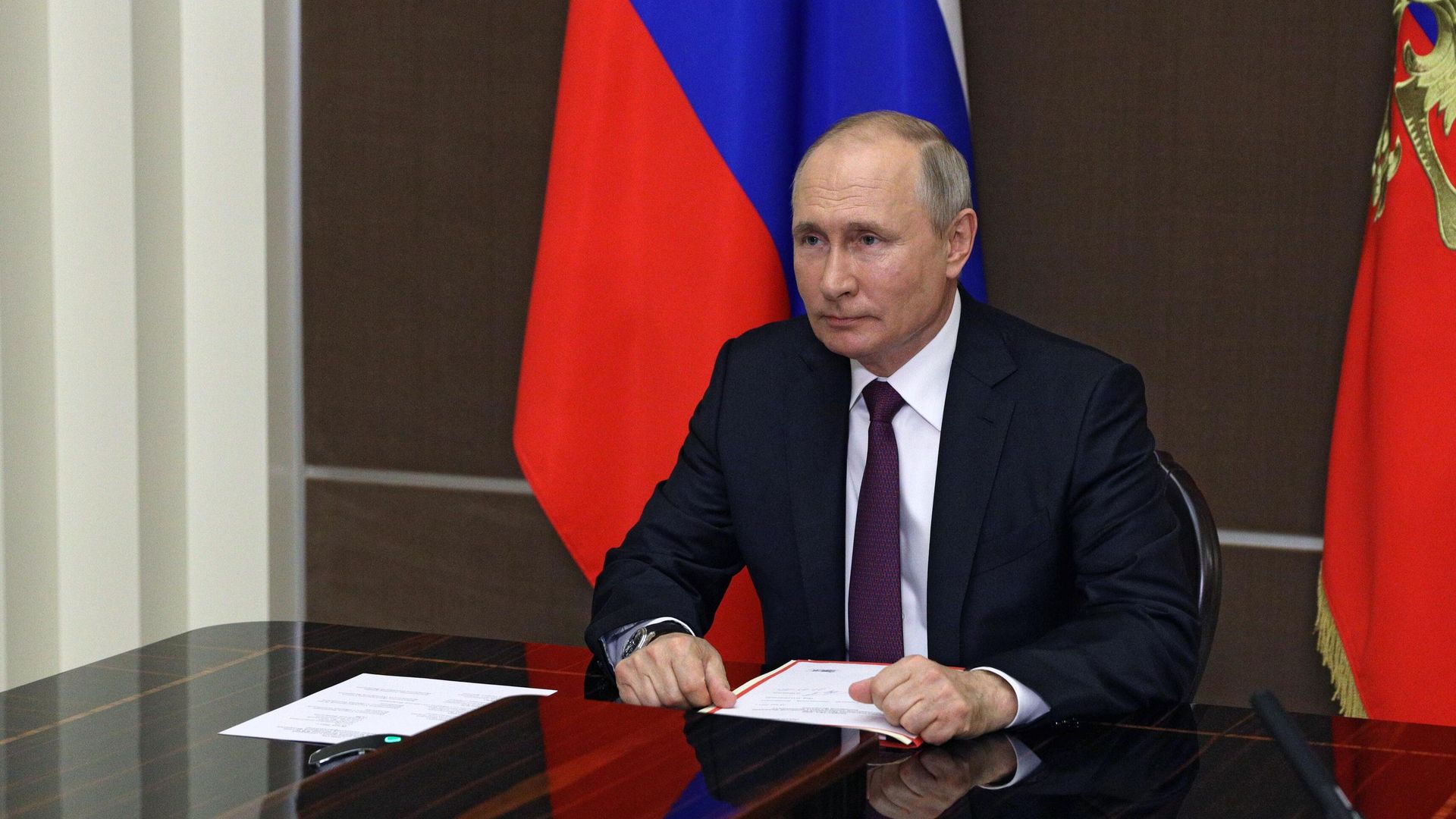 Президент РФ Владимир Путин проводит оперативное совещание с постоянными членами Совета безопасности РФ в режиме видеоконференции Президент РФ Владимир Путин проводит оперативное совещание с постоянными членами Совета безопасности РФ в режиме видеоконференции - РИА Новости, 1920, 14.06.2021