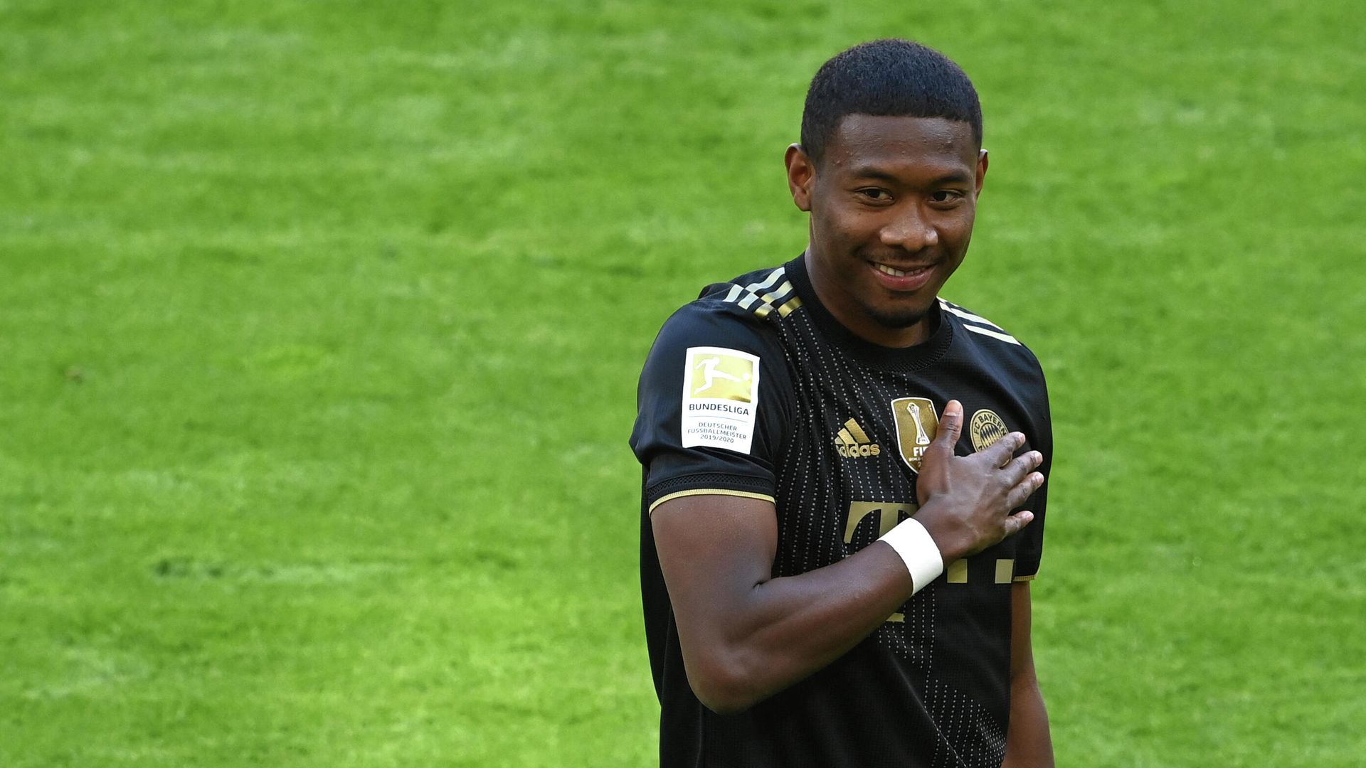 Bayern Munich's Austrian defender David Alaba gestures prior the German first division Bundesliga football match Bayern Munich vs FC Augsburg in Munich, southern Germany, on May 22, 2021. (Photo by CHRISTOF STACHE / POOL / AFP) / DFL REGULATIONS PROHIBIT ANY USE OF PHOTOGRAPHS AS IMAGE SEQUENCES AND/OR QUASI-VIDEO Bayern Munich's Austrian defender David Alaba gestures prior the German first division Bundesliga football match Bayern Munich vs FC Augsburg in Munich, southern Germany, on May 22, 2021. (Photo by CHRISTOF STACHE / POOL / AFP) / DFL REGULATIONS PROHIBIT ANY USE OF PHOTOGRAPHS AS IMAGE SEQUENCES AND/OR QUASI-VIDEO - РИА Новости, 1920, 28.05.2021