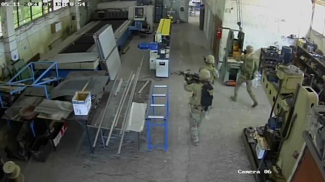 Скандал в Болгарии: на учениях солдаты НАТО вторглись в частный цех Скандал в Болгарии: на учениях солдаты НАТО вторглись в частный цех - РИА Новости, 1920, 30.05.2021