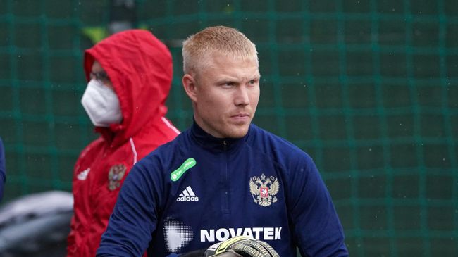 Вратарь сборной России Юрий Дюпин на тренировке