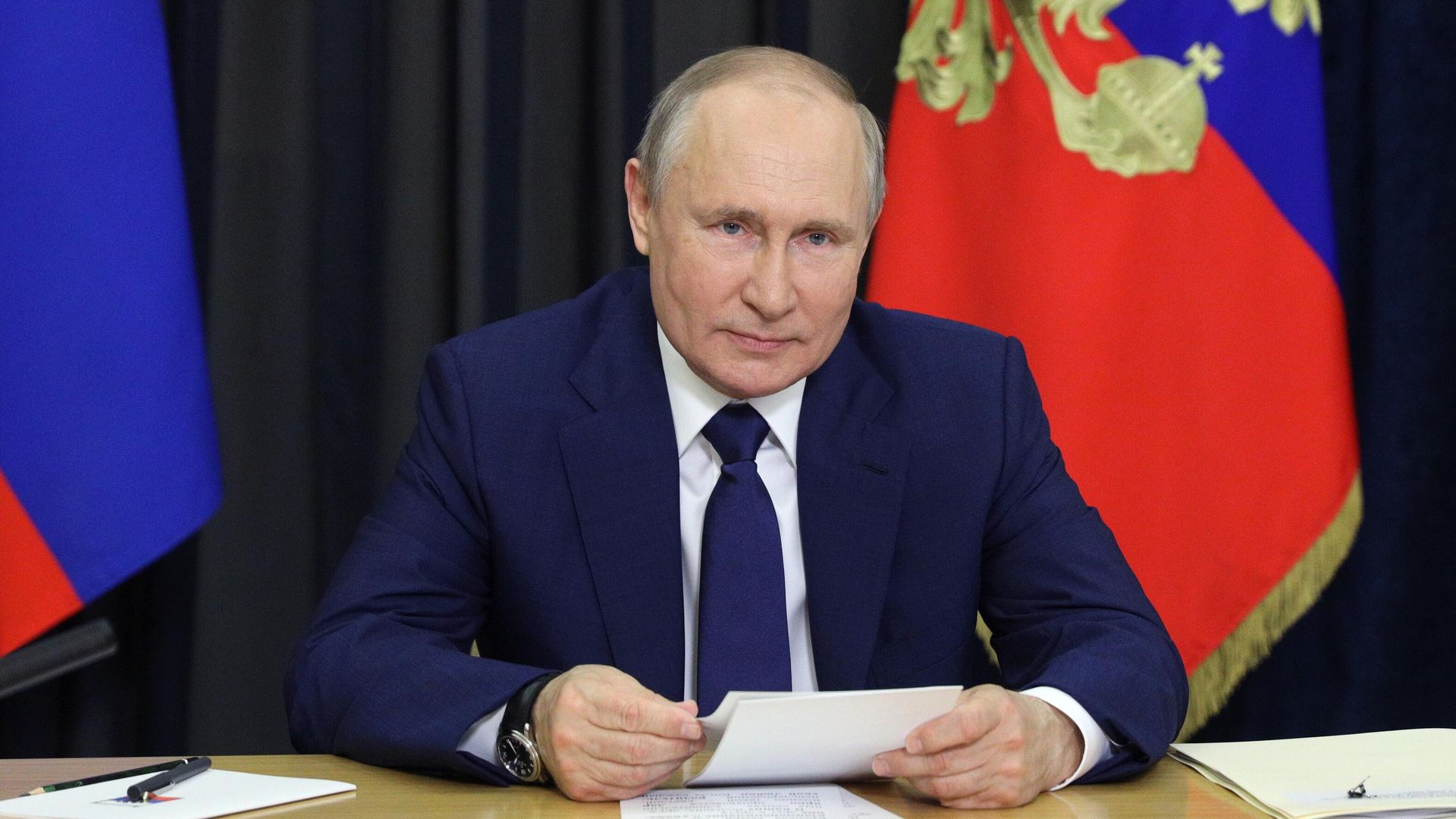Президент РФ Владимир Путин во время встречи в режиме видеоконференции с семьями, награждёнными орденом Родительская слава Президент РФ Владимир Путин во время встречи в режиме видеоконференции с семьями, награждёнными орденом Родительская слава - РИА Новости, 1920, 20.06.2021