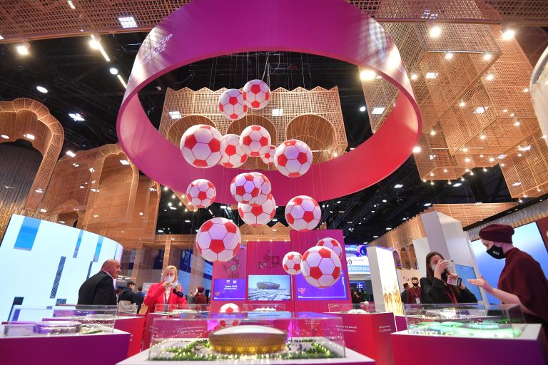 Макеты стадионов к чемпионату мира по футболу 2022 на стенде Катара на Петербургском международном экономическом форуме - 2021 Макеты стадионов к чемпионату мира по футболу 2022 на стенде Катара на Петербургском международном экономическом форуме - 2021