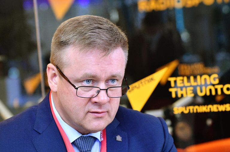 Губернатор Рязанской области Николай Любимов в студии радио Sputnik на Петербургском международном экономическом форуме - 2021 Губернатор Рязанской области Николай Любимов в студии радио Sputnik на Петербургском международном экономическом форуме - 2021