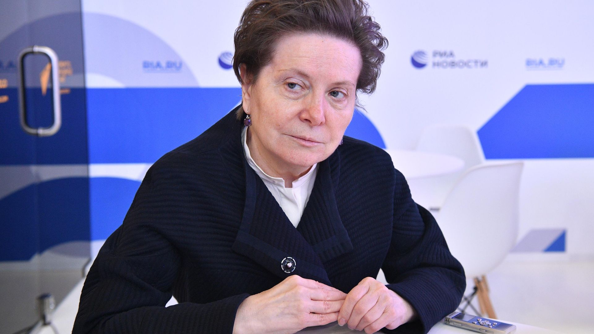 Губернатор Ханты-Мансийского автономного округа — Югры Наталья Комарова у стенда МИА Россия сегодня на Петербургском международном экономическом форуме - 2021 Губернатор Ханты-Мансийского автономного округа — Югры Наталья Комарова у стенда МИА Россия сегодня на Петербургском международном экономическом форуме - 2021 - РИА Новости, 1920, 02.06.2021