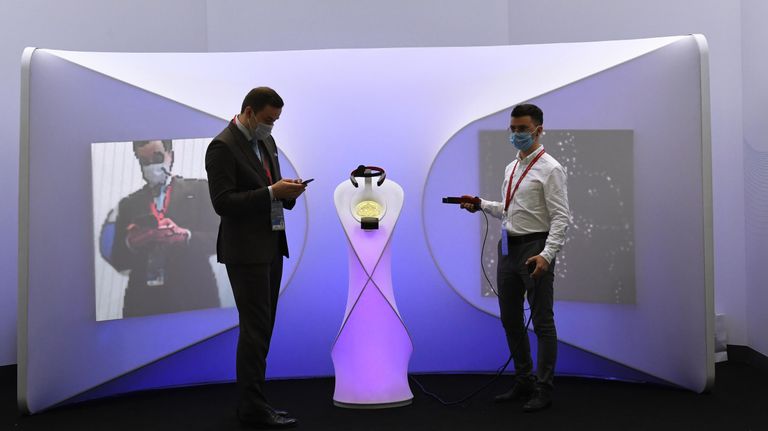 Стенд компании Sens Rtech с технологией зрительного имплантанта на Петербургском международном экономическом форуме - 2021 в конгрессно-выставочном центре Экспофорум Стенд компании Sens Rtech с технологией зрительного имплантанта на Петербургском международном экономическом форуме - 2021 в конгрессно-выставочном центре Экспофорум