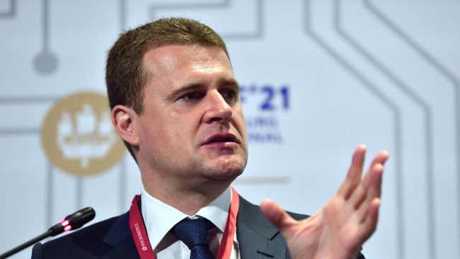 Министр РФ по развитию Дальнего Востока и Арктики Алексей Чекунков на пленарной сессии Дальний Восток: ресурсный фронтир или двигатель роста? 