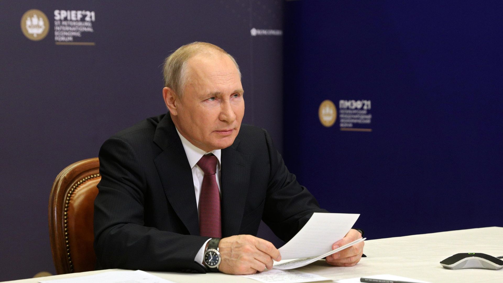Президент РФ В. Путин принял участие в церемонии подписания на ПМЭФ соглашений по туристическим объектам в Крыму Президент РФ В. Путин принял участие в церемонии подписания на ПМЭФ соглашений по туристическим объектам в Крыму - РИА Новости, 1920, 04.06.2021