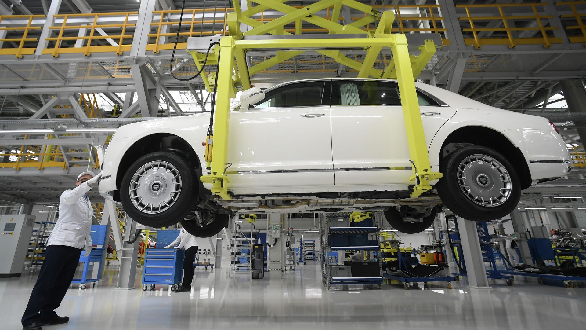 Сборка российских автомобилей премиум-класса Aurus Senat Сборка российских автомобилей премиум-класса Aurus Senat - РИА Новости, 1920, 28.02.2024