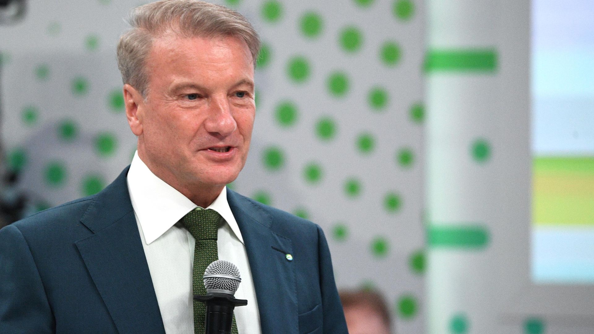 Президент, председатель правления Сбербанка Герман Греф проводит деловой завтрак в рамках Петербургского международного экономического форума - 2021 Президент, председатель правления Сбербанка Герман Греф проводит деловой завтрак в рамках Петербургского международного экономического форума - 2021 - РИА Новости, 1920, 03.09.2021